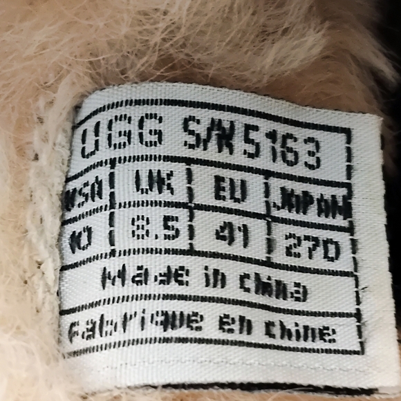 Virtually new UGG 'Upside' tall, cuffed shearling winter boot, size 10 - Picture 5 of 6